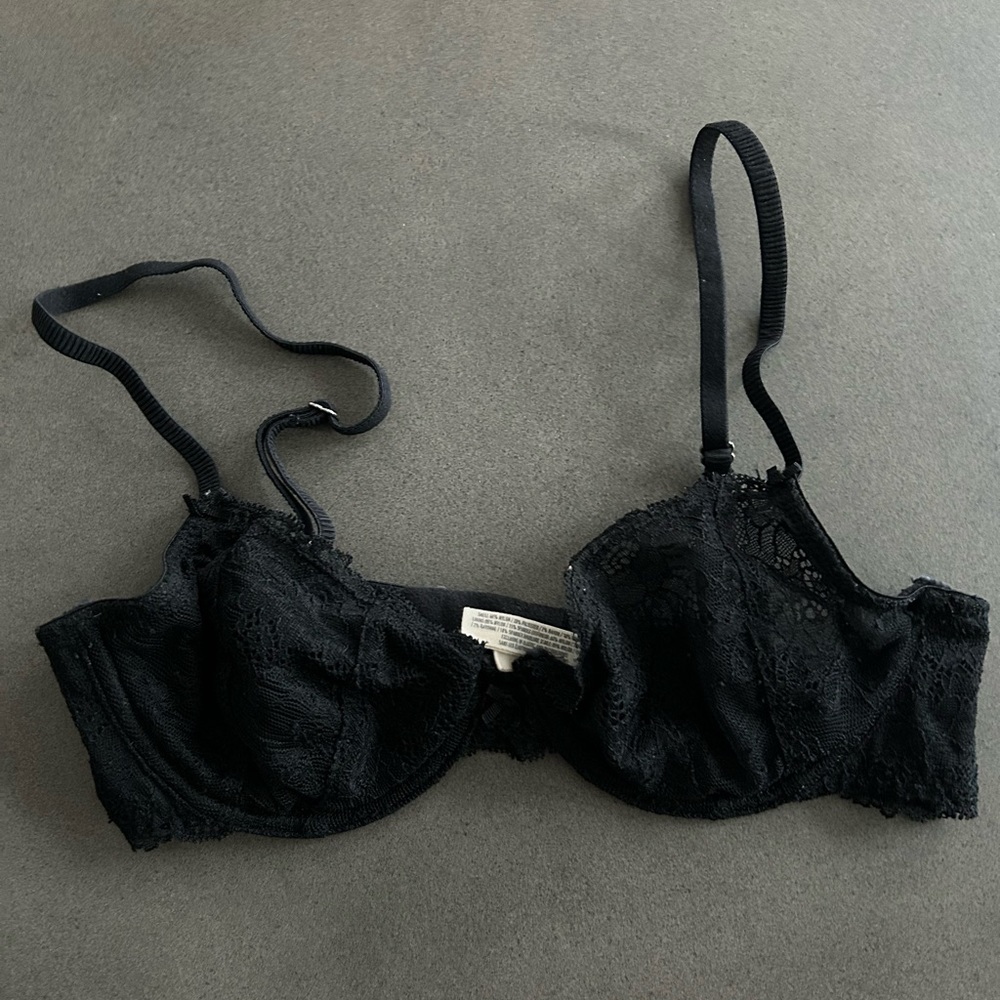 🖤 Aerie bra size 32B balconnet style